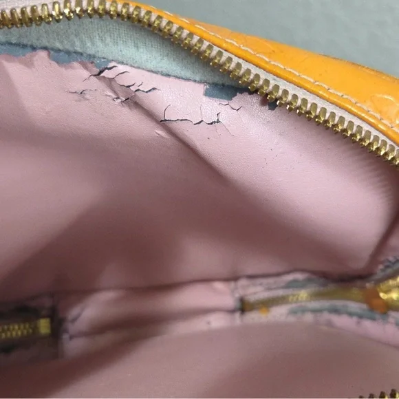 🌷SALE🌷Authentic Louis Vuitton Yellow Vernis 2 compartment Crossbody Bag - Picture 11 of 12